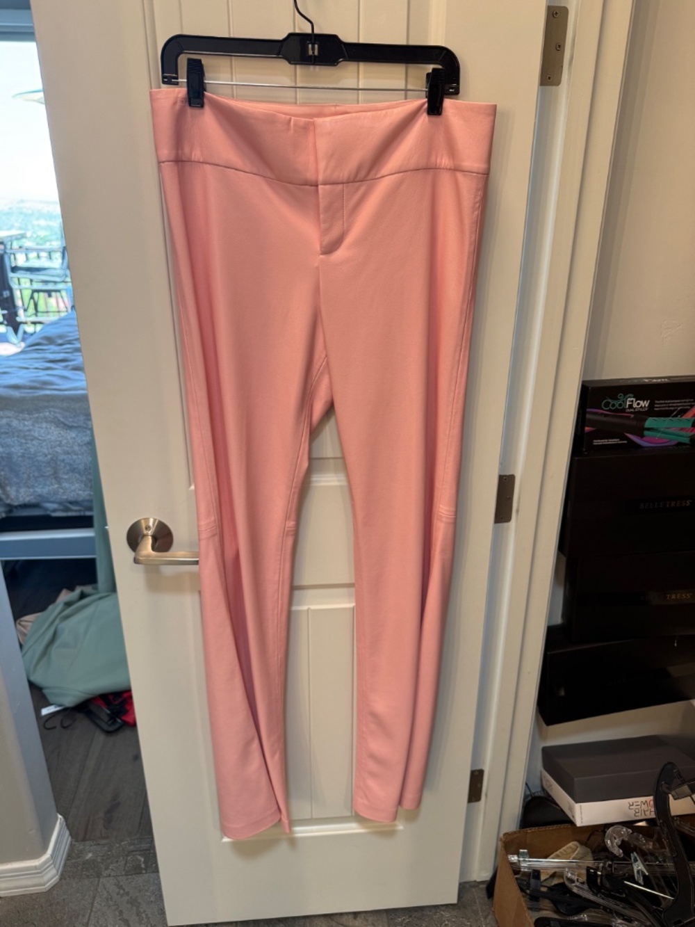 Alice and Olivia Petal Pink vegan leather pant sz 12 - Picture 3 of 3